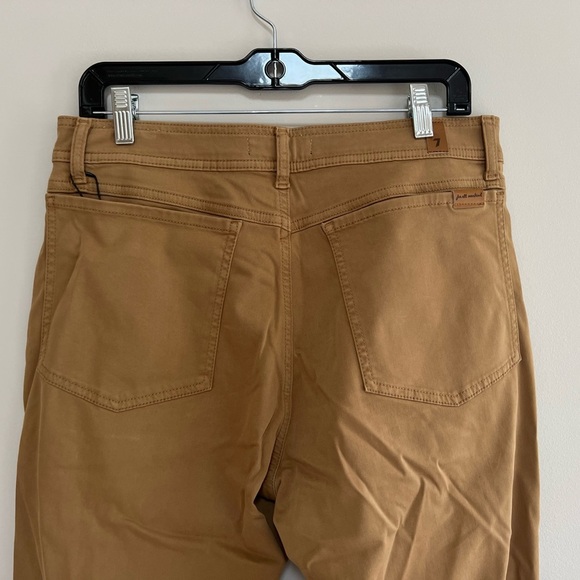 7 For All Mankind NWT Darted Boyfriend Jogger in Sateen Tan Safari, 31 - Picture 8 of 16